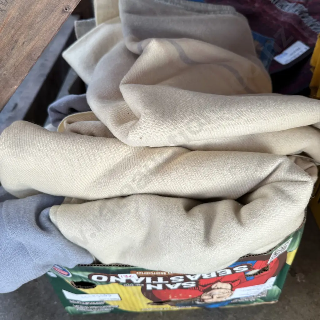 Blankets Image 1++