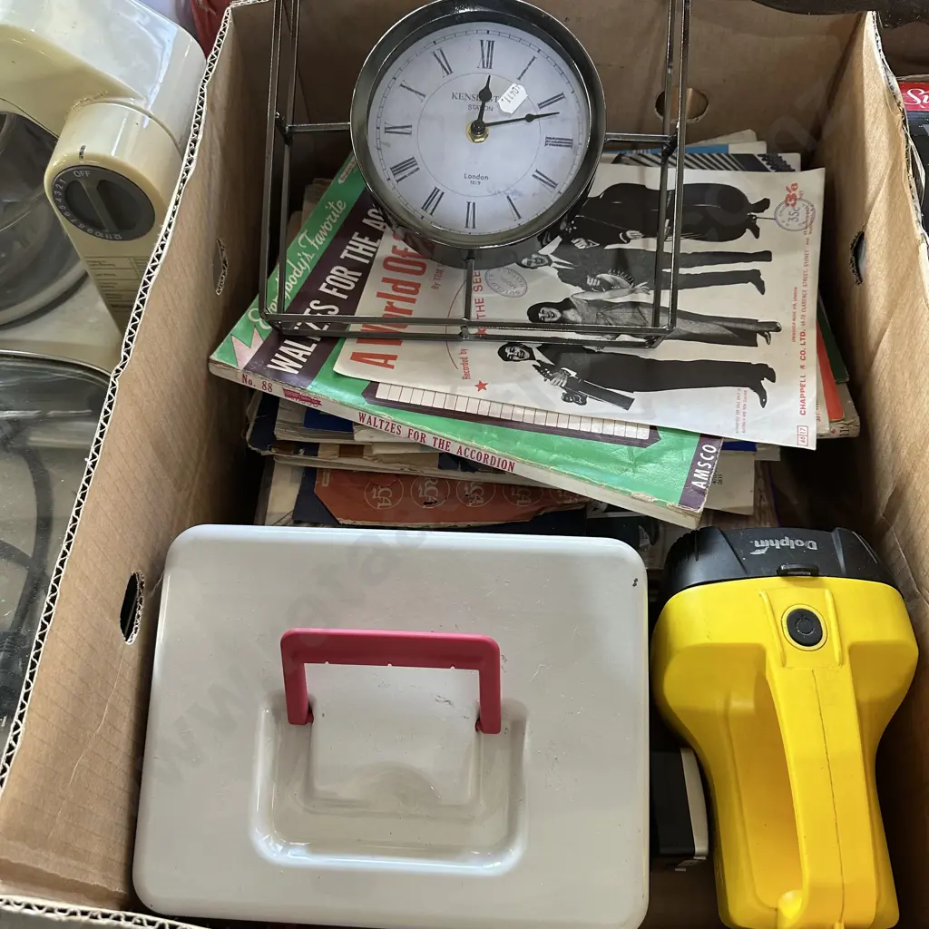 Cash tin, clock etc Image 1++