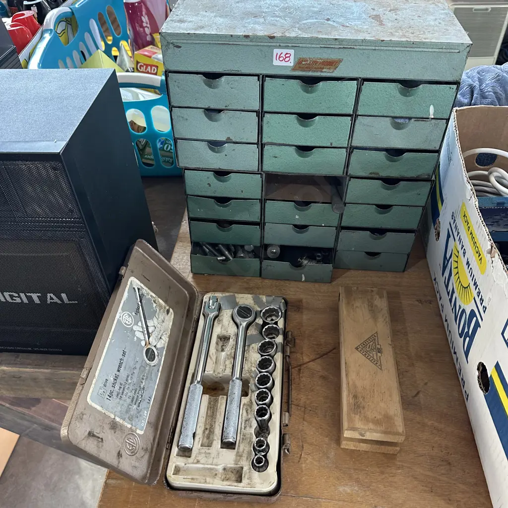 Parts drawers, sockets and stone Image 1++