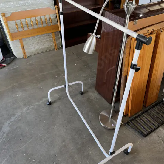 Clothes rack