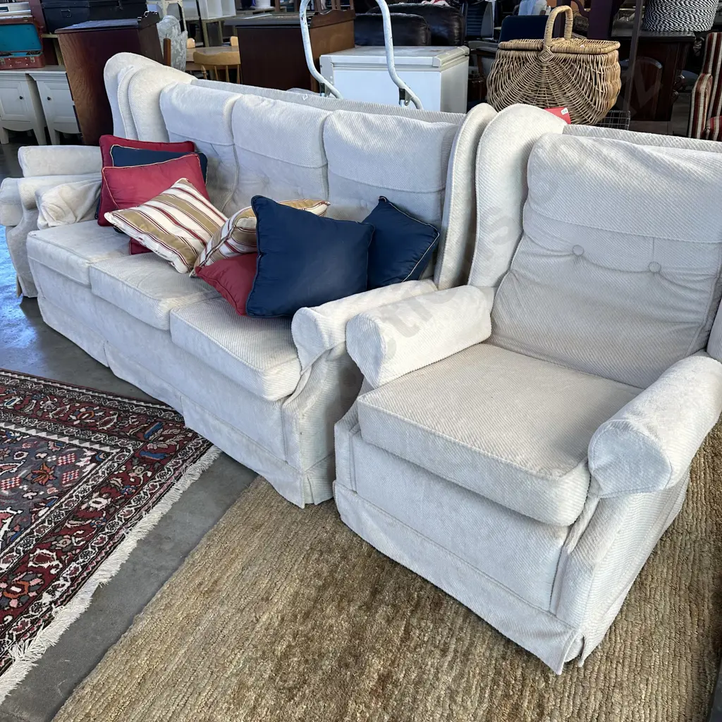 3pc lounge suite inc cushions Image 1++