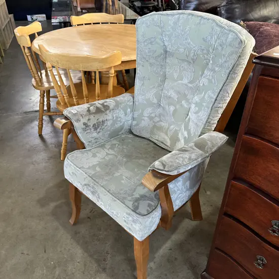 Lounge chair