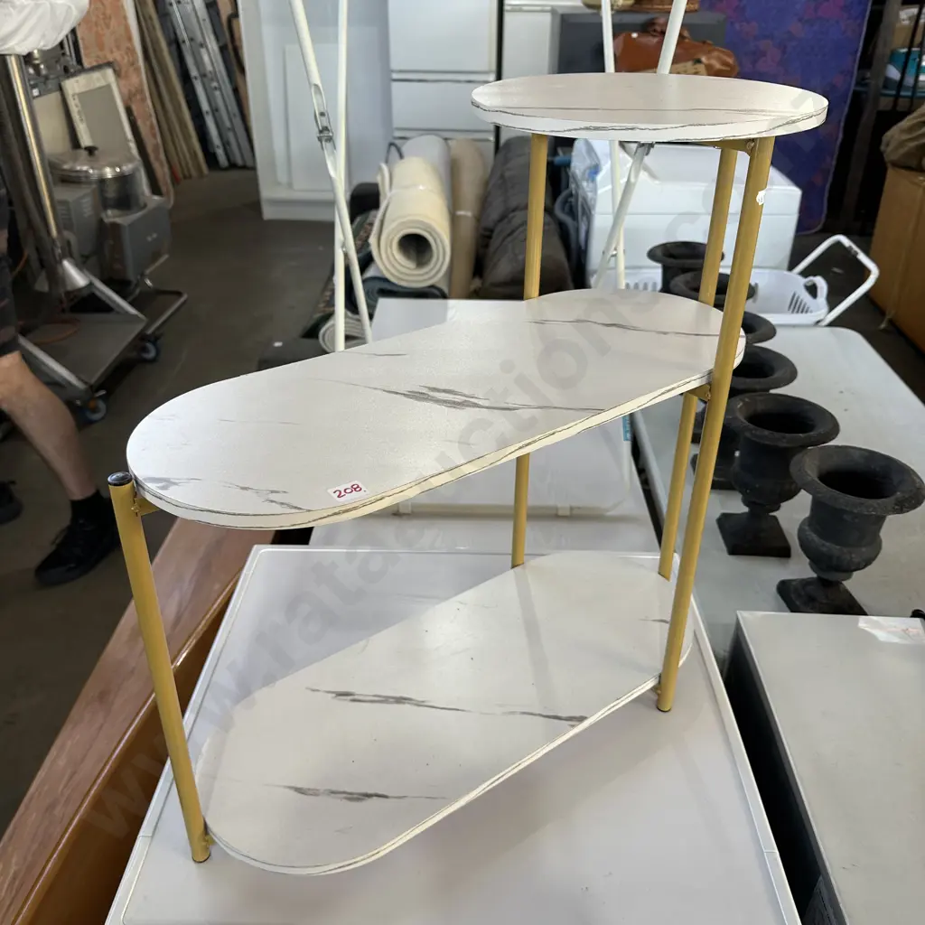 Side table Image 1++