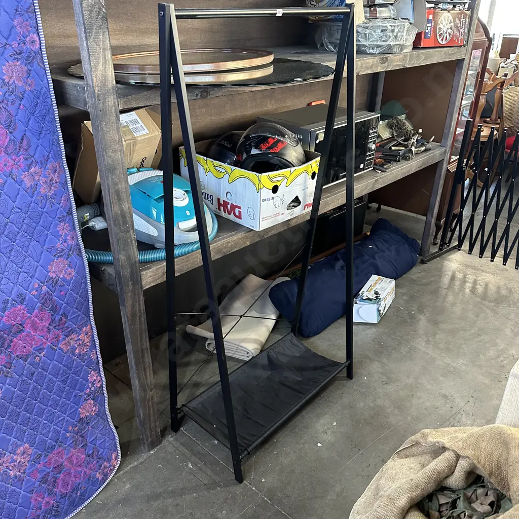 Portable hanger Image 1++