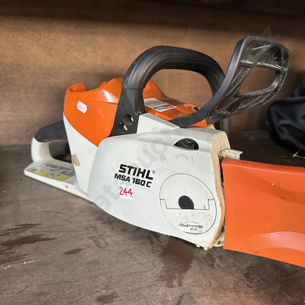 Electric chainsaw - no battery Image 1++