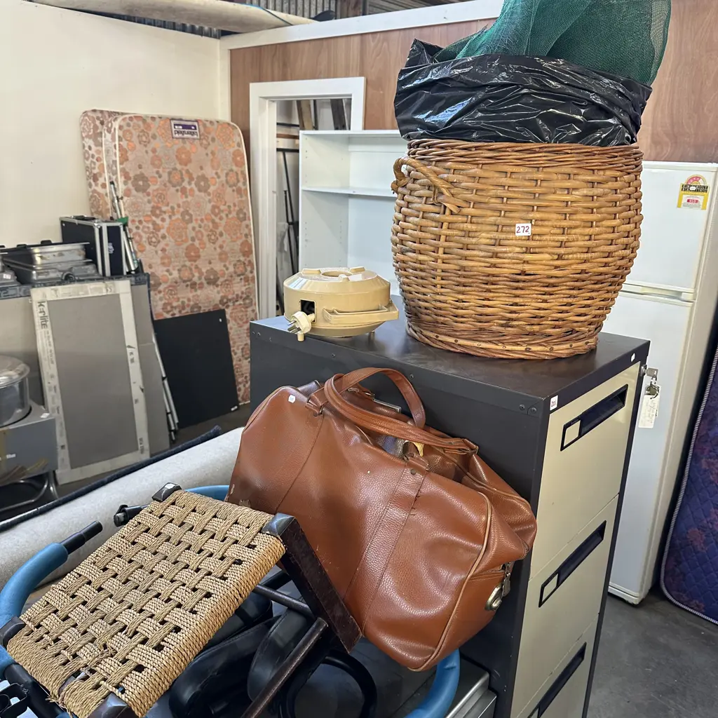Wicker basket, bag , frost protecter, footrest etc Image 1++