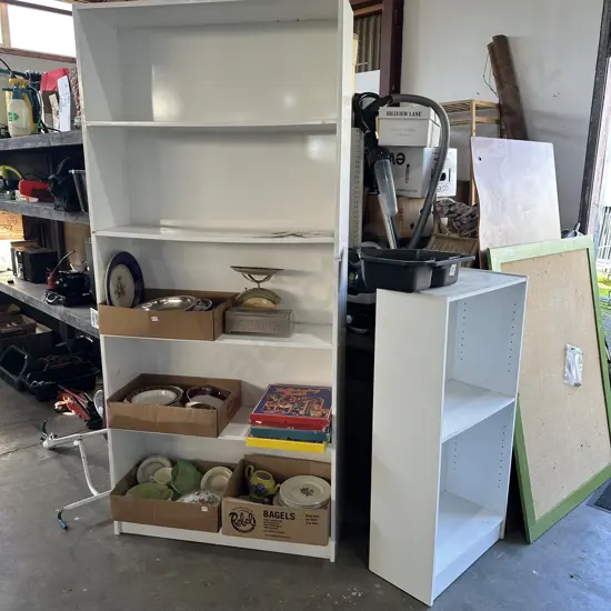 2 bookcases