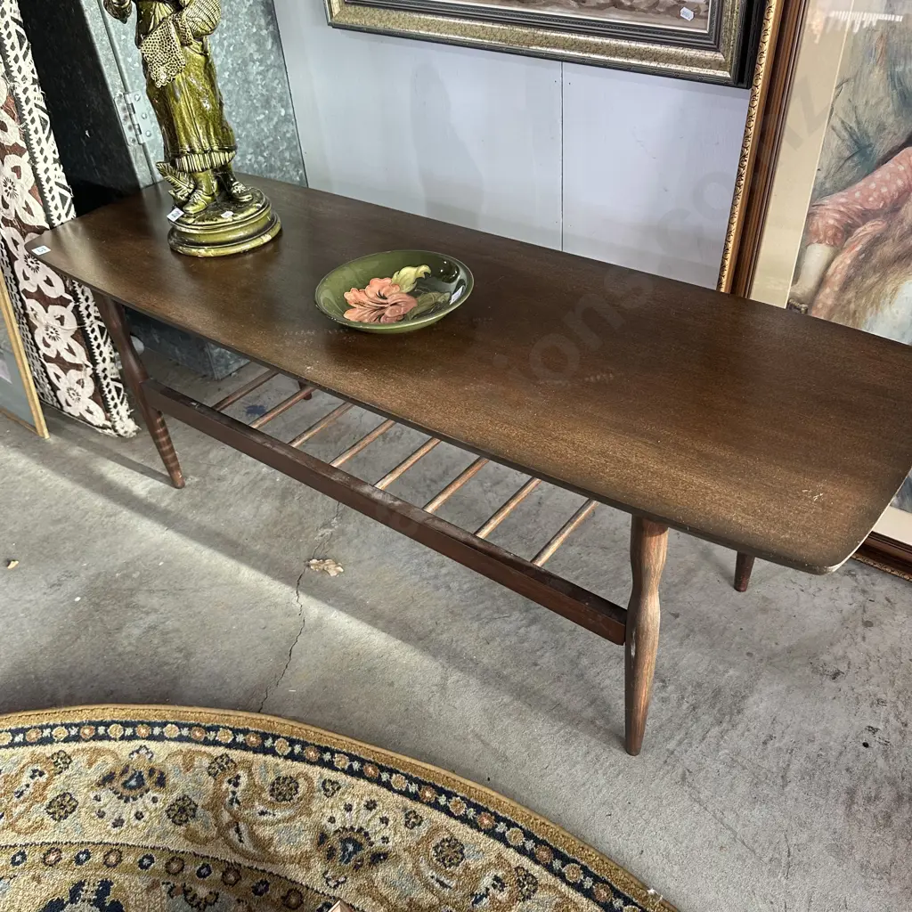 Mid- Century coffee table Image 1++