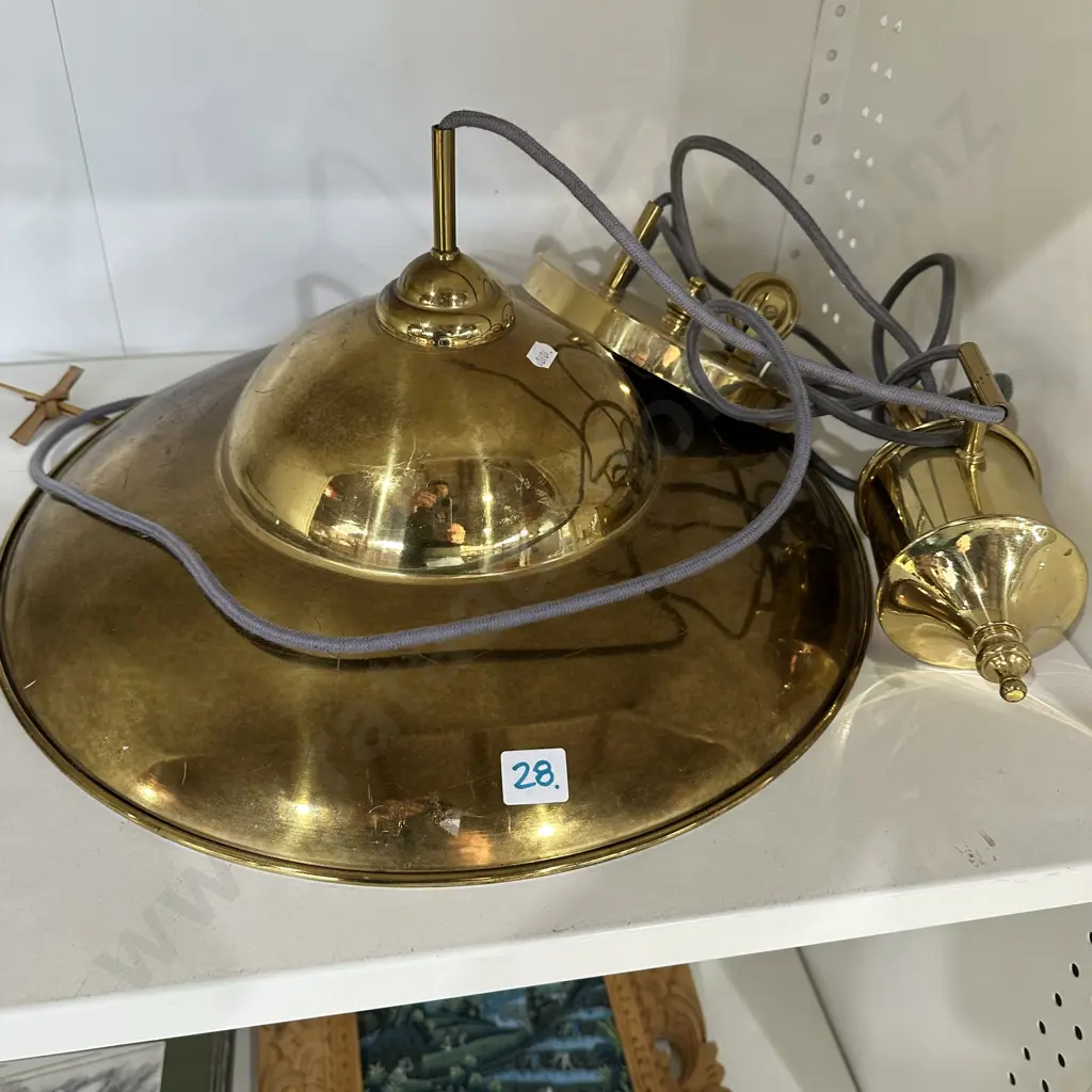 Rise and fall brass light fitting Image 1++