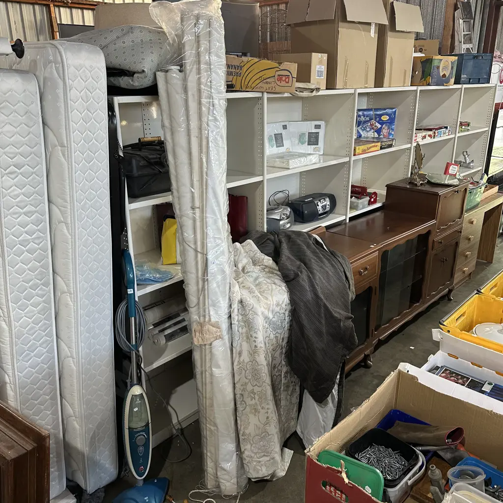 Roman and roller blinds plus drapes Image 1++