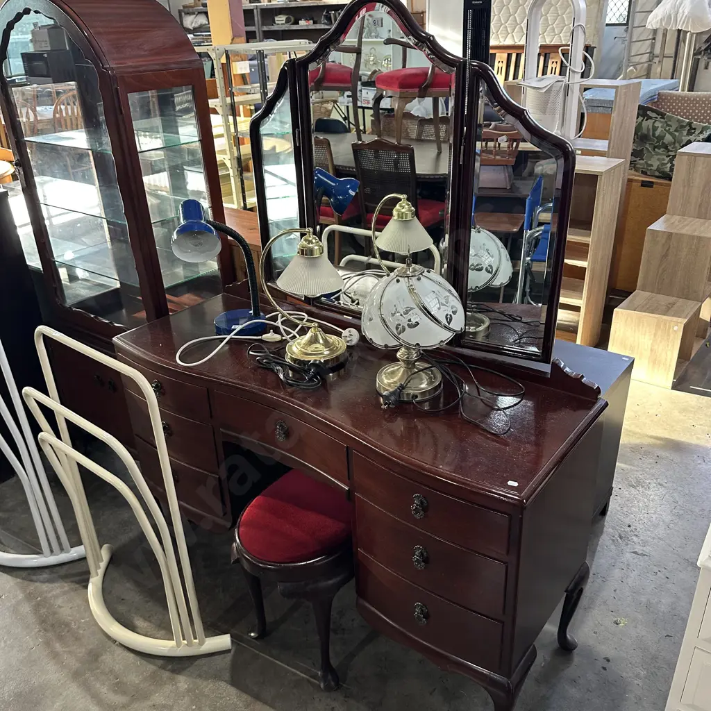 Dresser and stool Image 1++