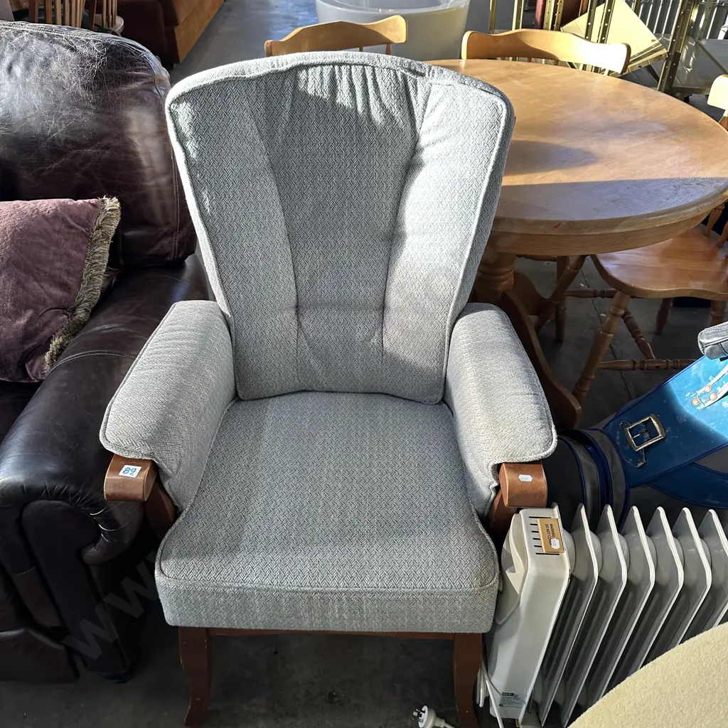 Arm chair Image 1++