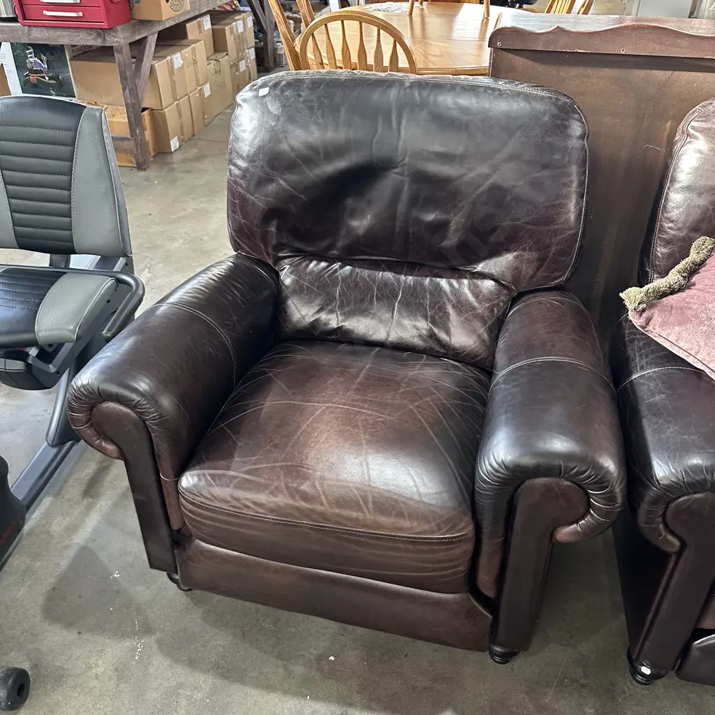 Large Kovacs leather recliner Image 1++