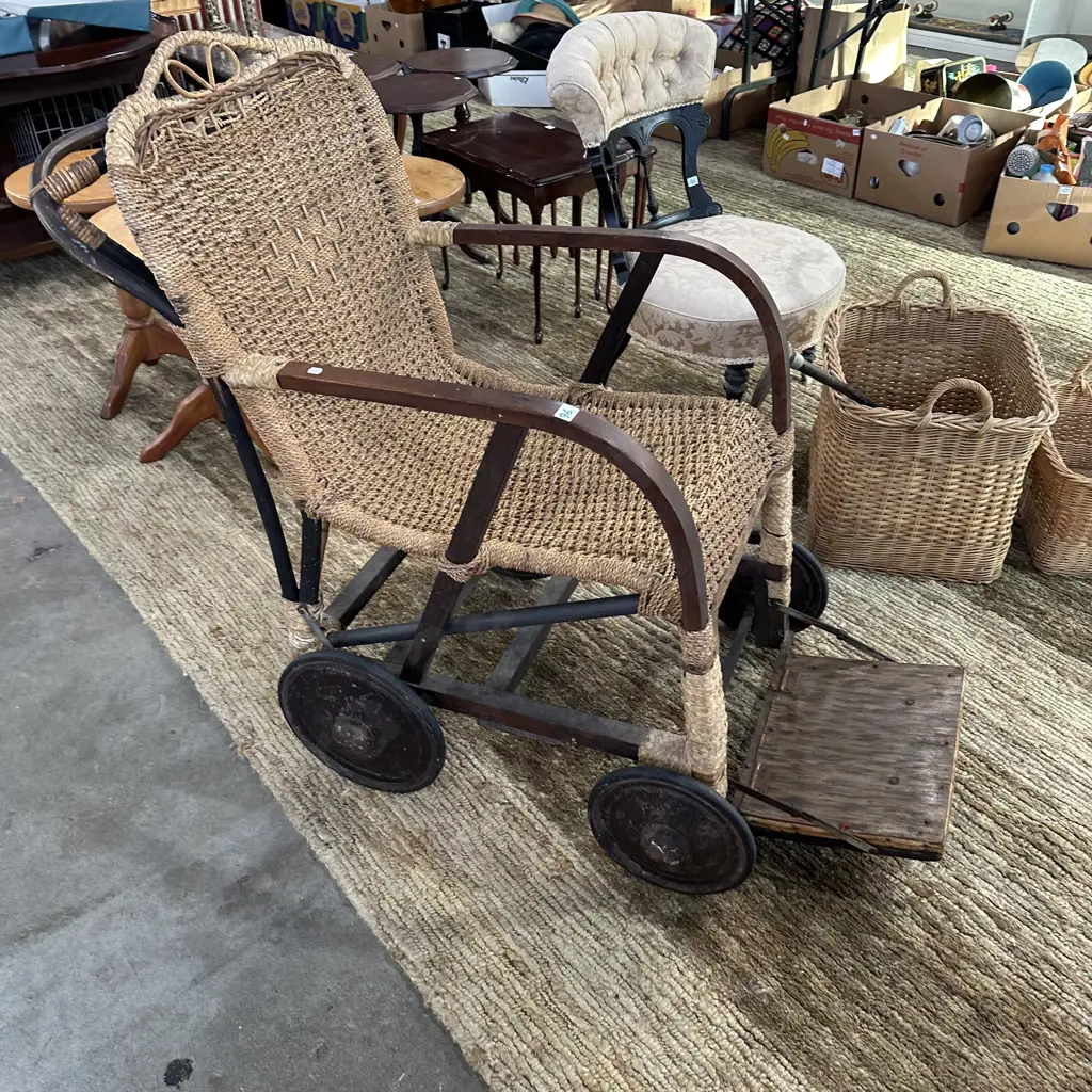 WWI wheelchair Image 1++