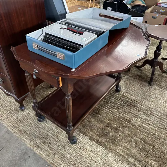 Piecrust trolley