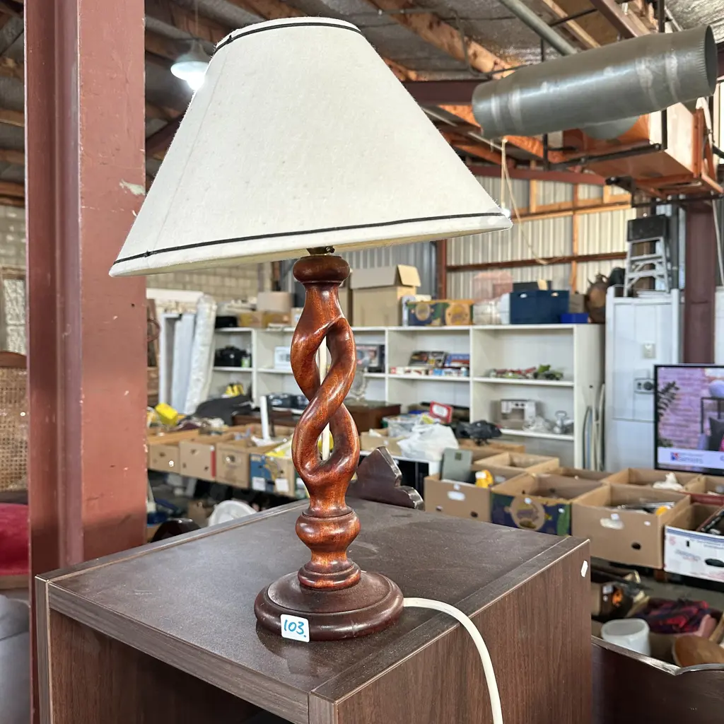 Barley twist lamp Image 1++