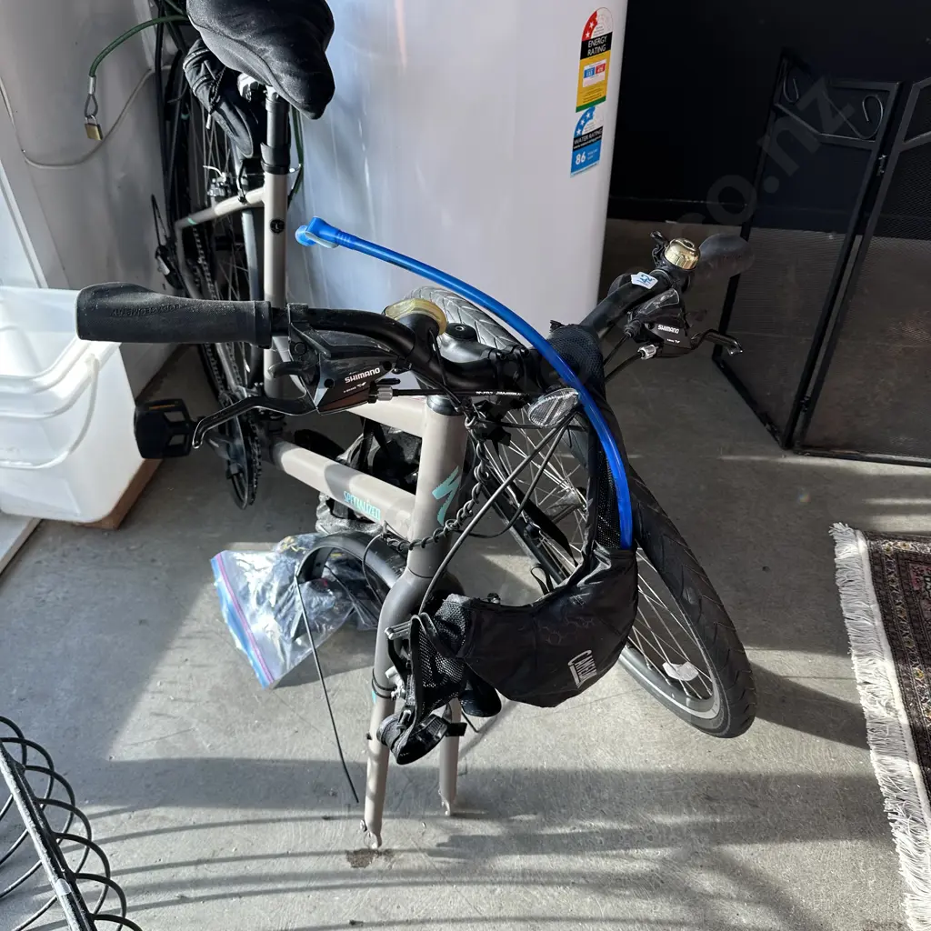 Specialized bike plus camelbak etc (we are unable to fit front tyre) Image 1++