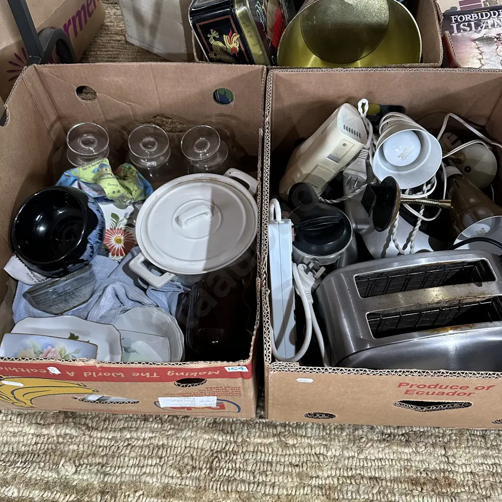 2 box kitchenware etc Image 1++