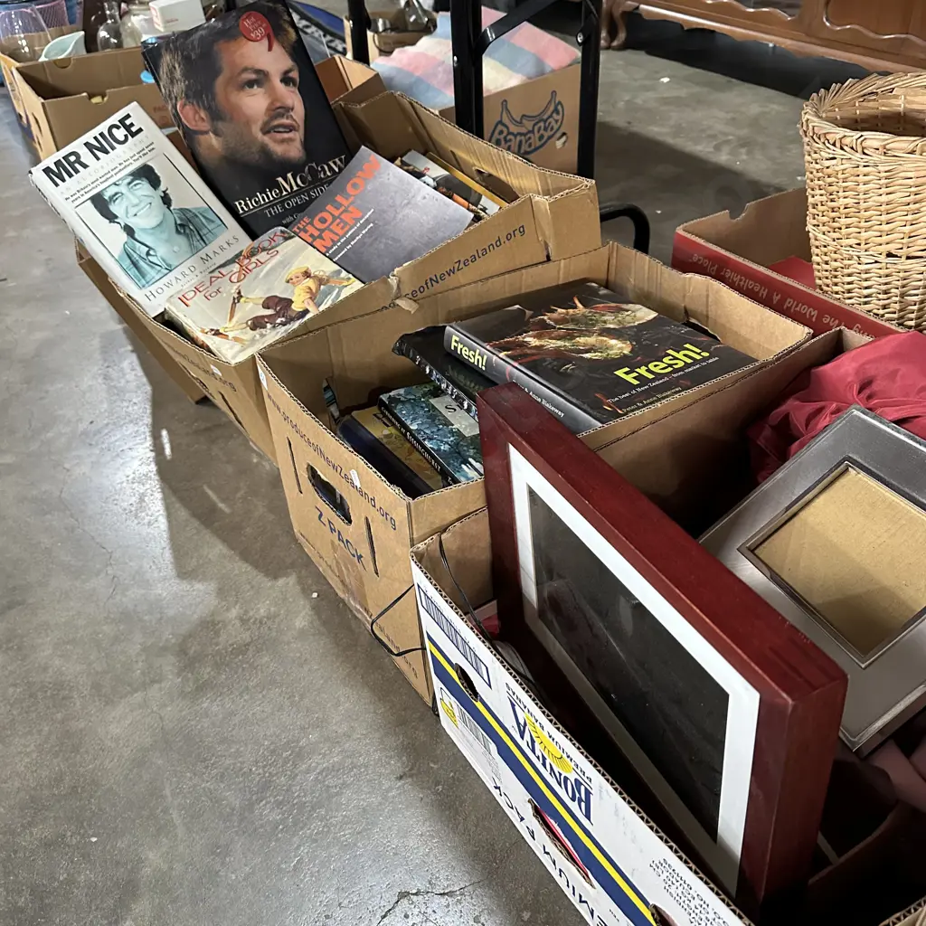 5 boxs books, elec photo frame etc Image 1++