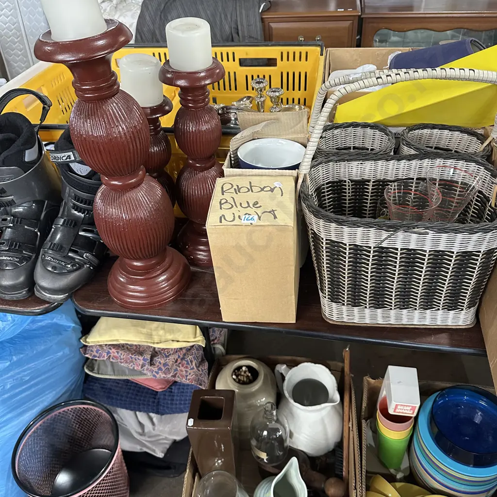 Candles, wicker basket, ski boots, bowls Image 1++