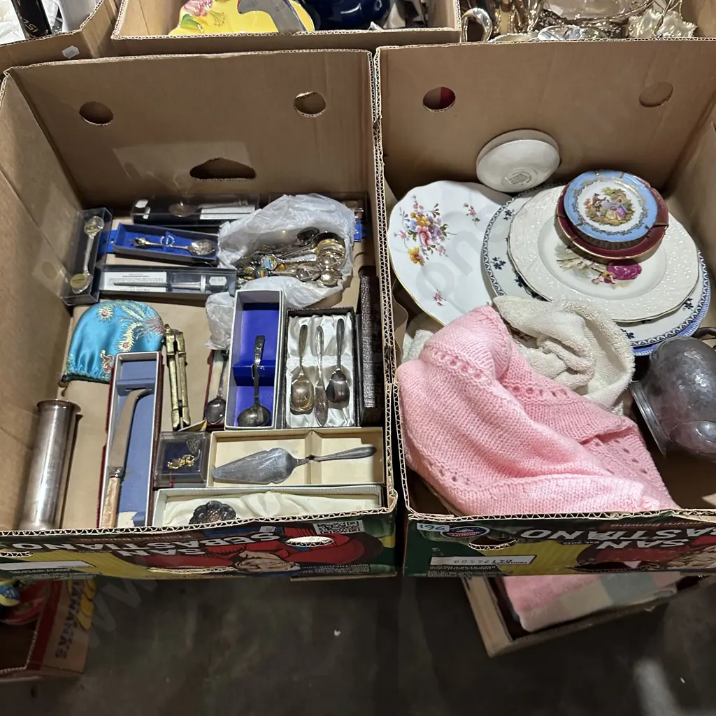 2 box collectables Image 1++