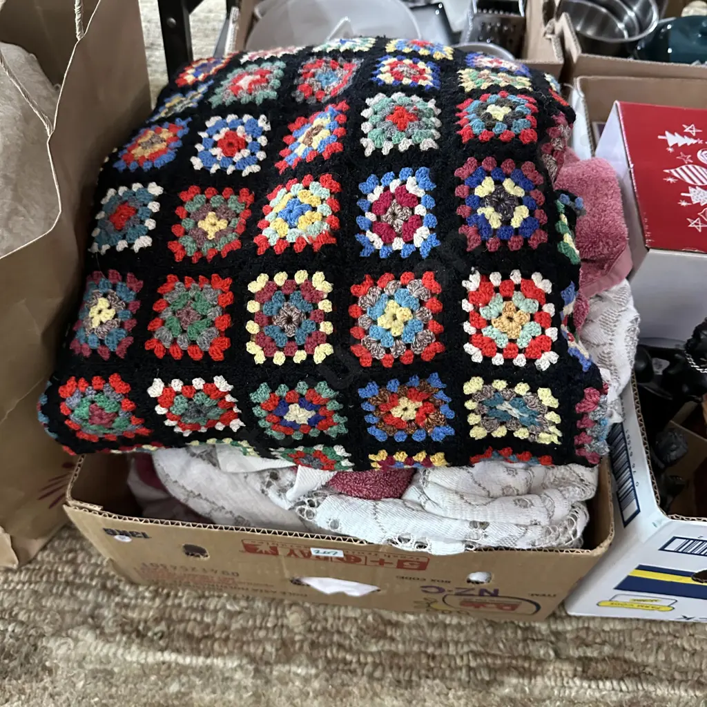 Throws and towels etc Image 1++