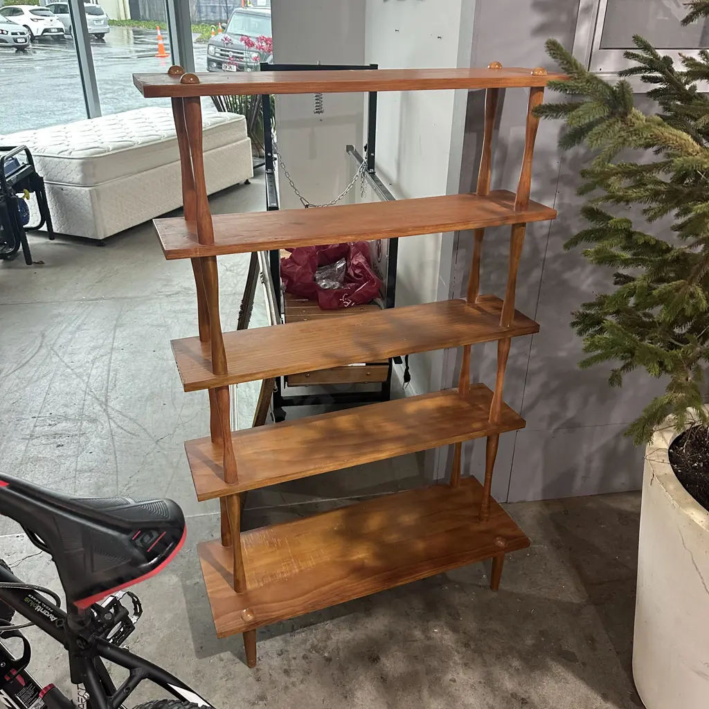 Pine bookcase Image 1++