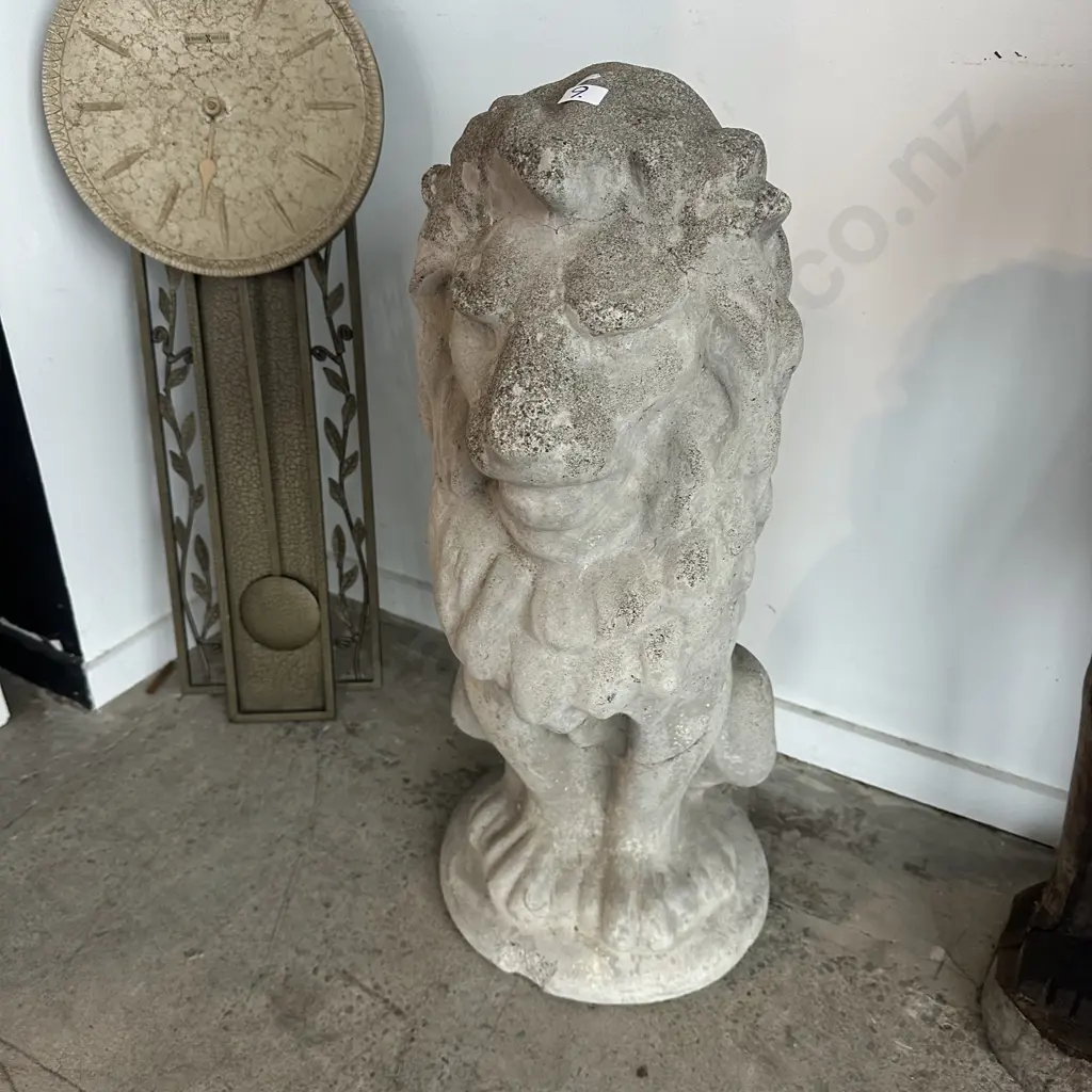 Concrete Lion 700mm Chipped base Image 1++