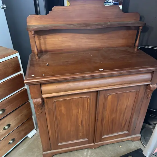 Colonial sideboard