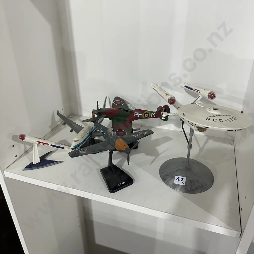 Model planes plus startrek Image 1++