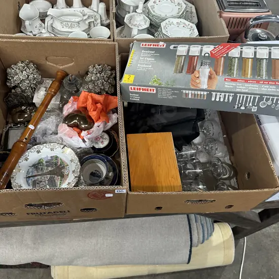 2 box collectables and spice set