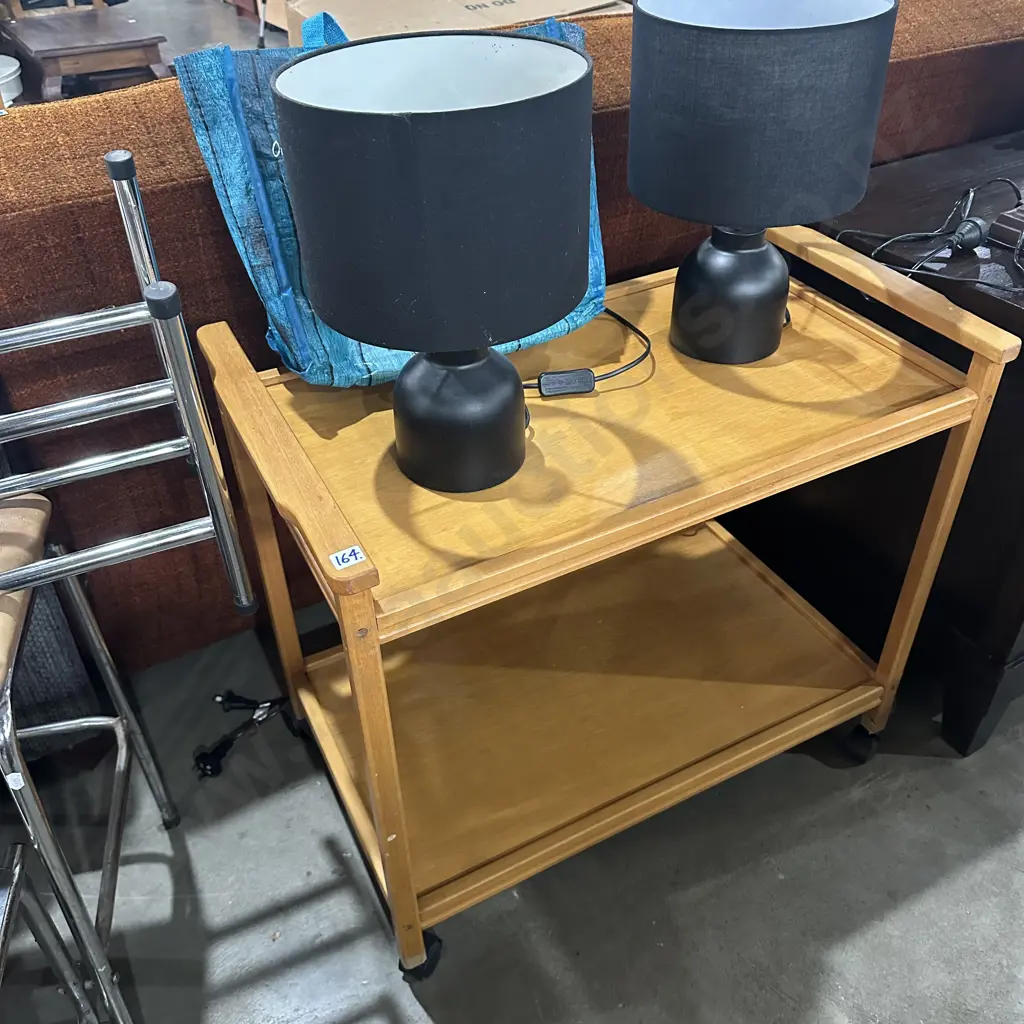 Wooden tea trolley plus pr lamps Image 1++