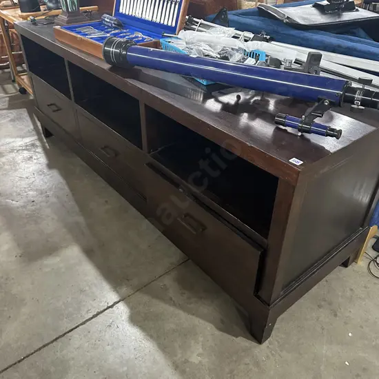 Large console