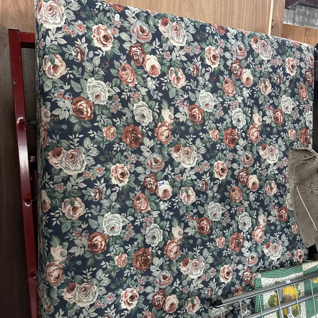Foam mattress on roller base Image 1++