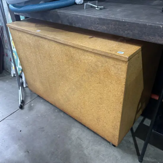 Storage box