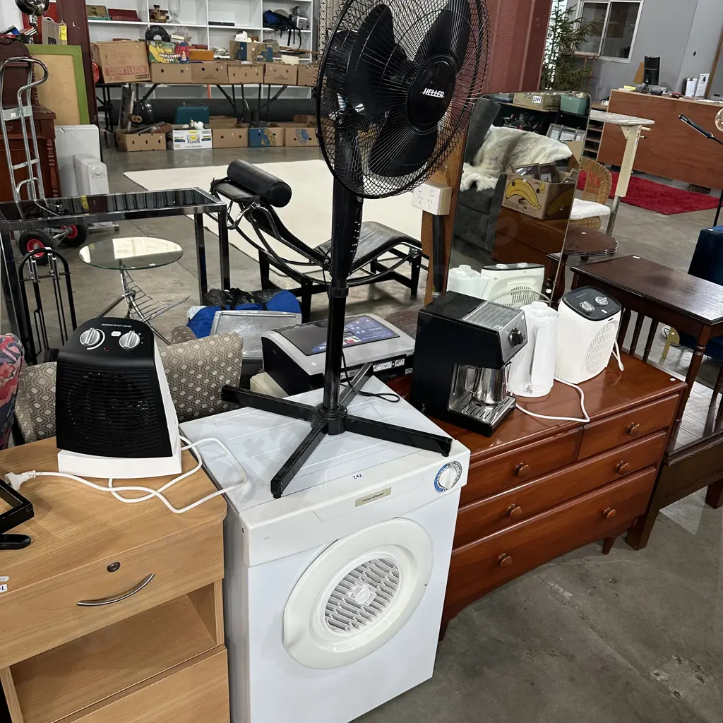 Drier and fan Image 1++