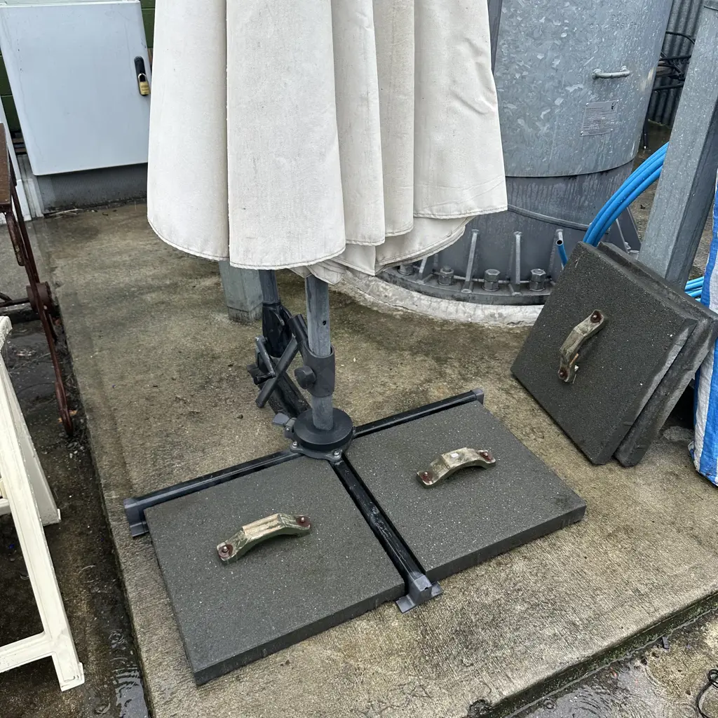 umbrella -as is plus tile base Image 1++