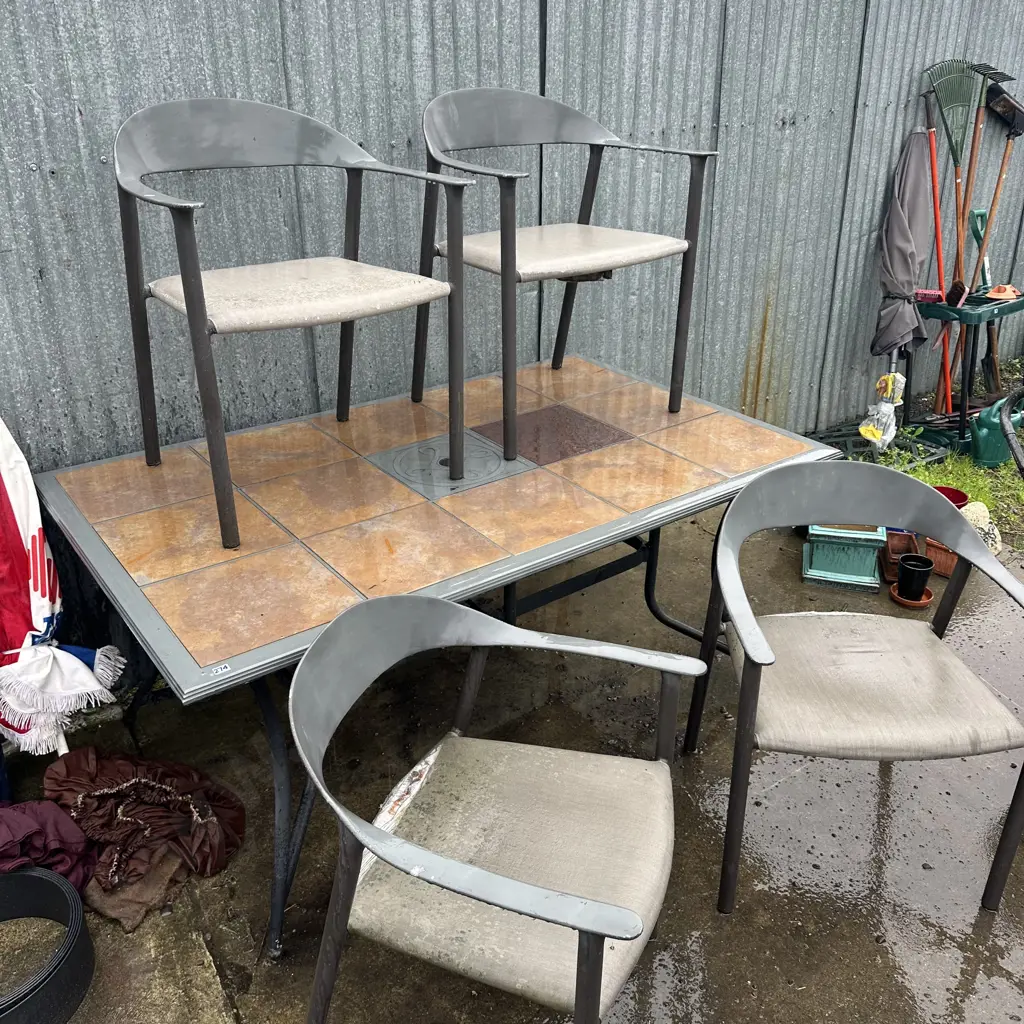 outdoor table and chair - very average Image 1++