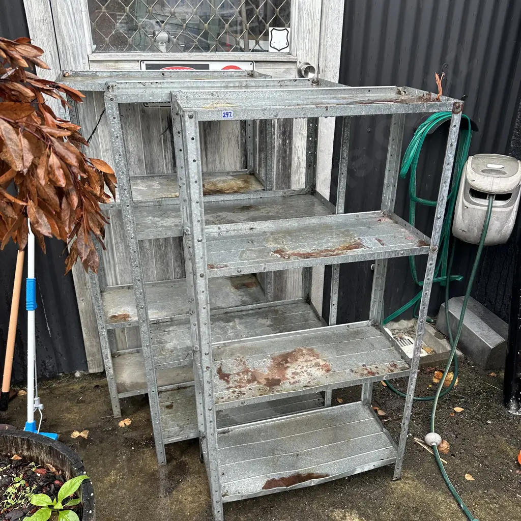metal shelves Image 1++