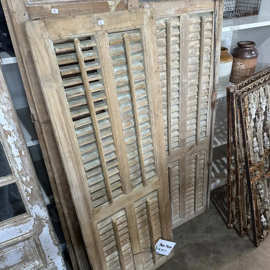 Pr of vintage shutters Image 1++