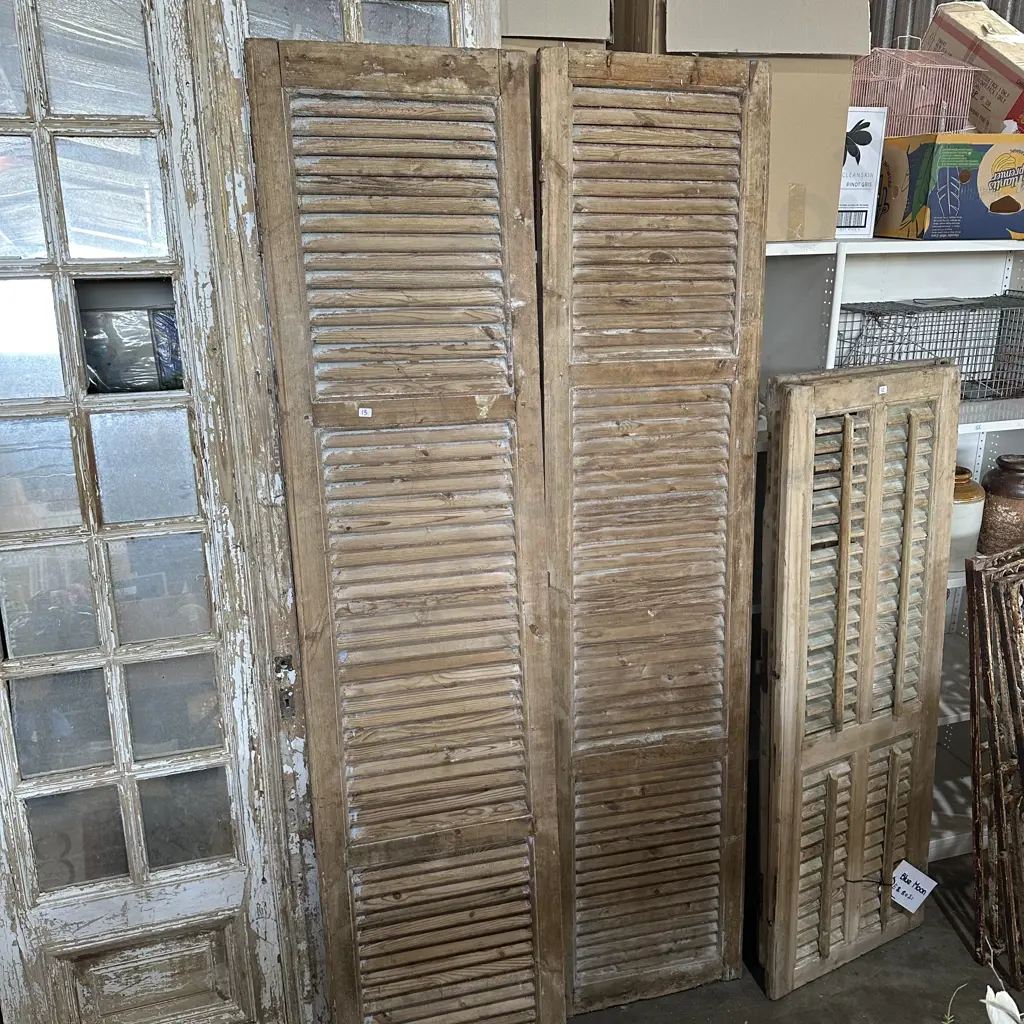 Pr tall vintage shutters Image 1++