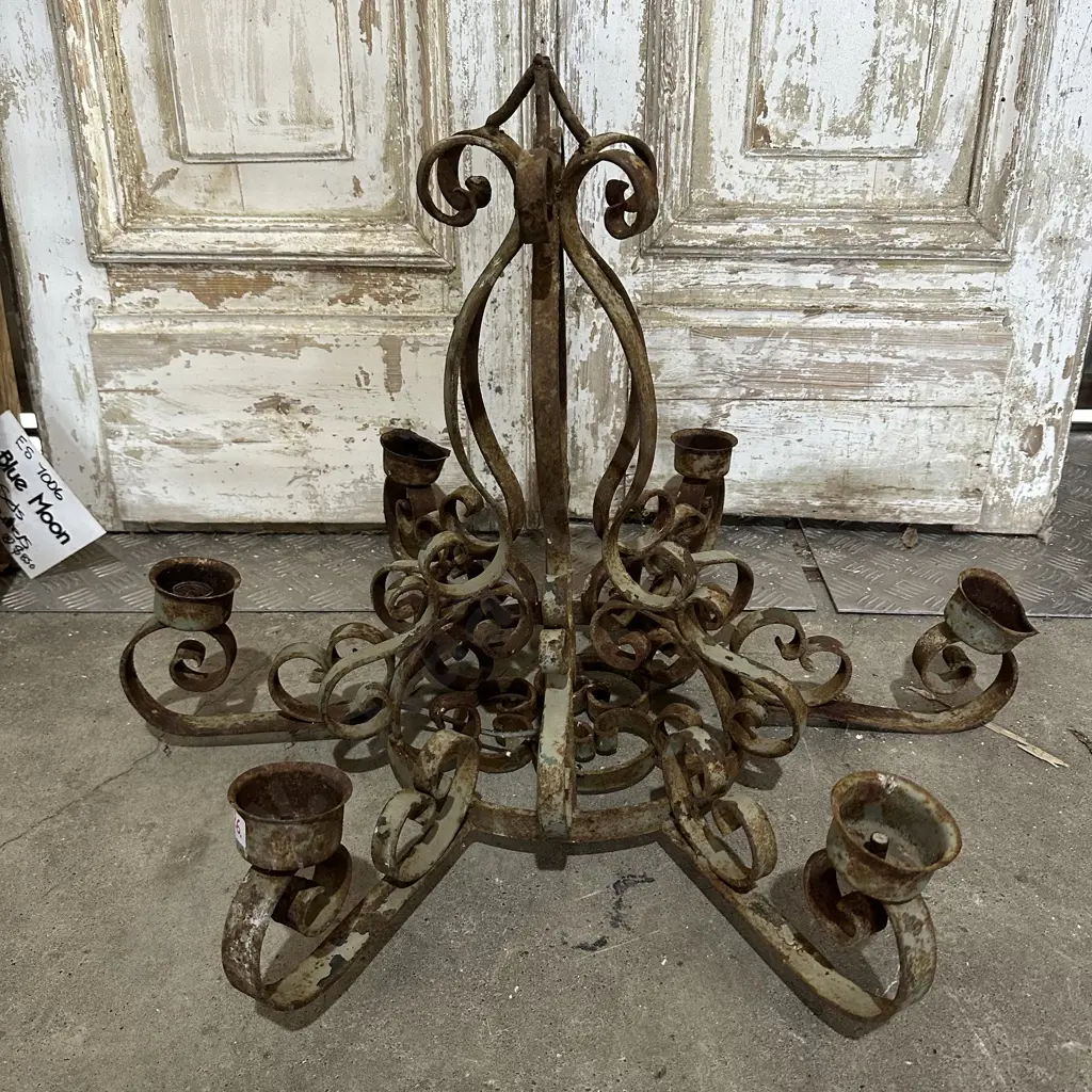 Vintage metal chandelier Image 1++