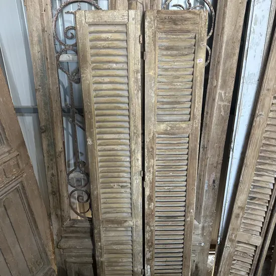 Pr of shutters