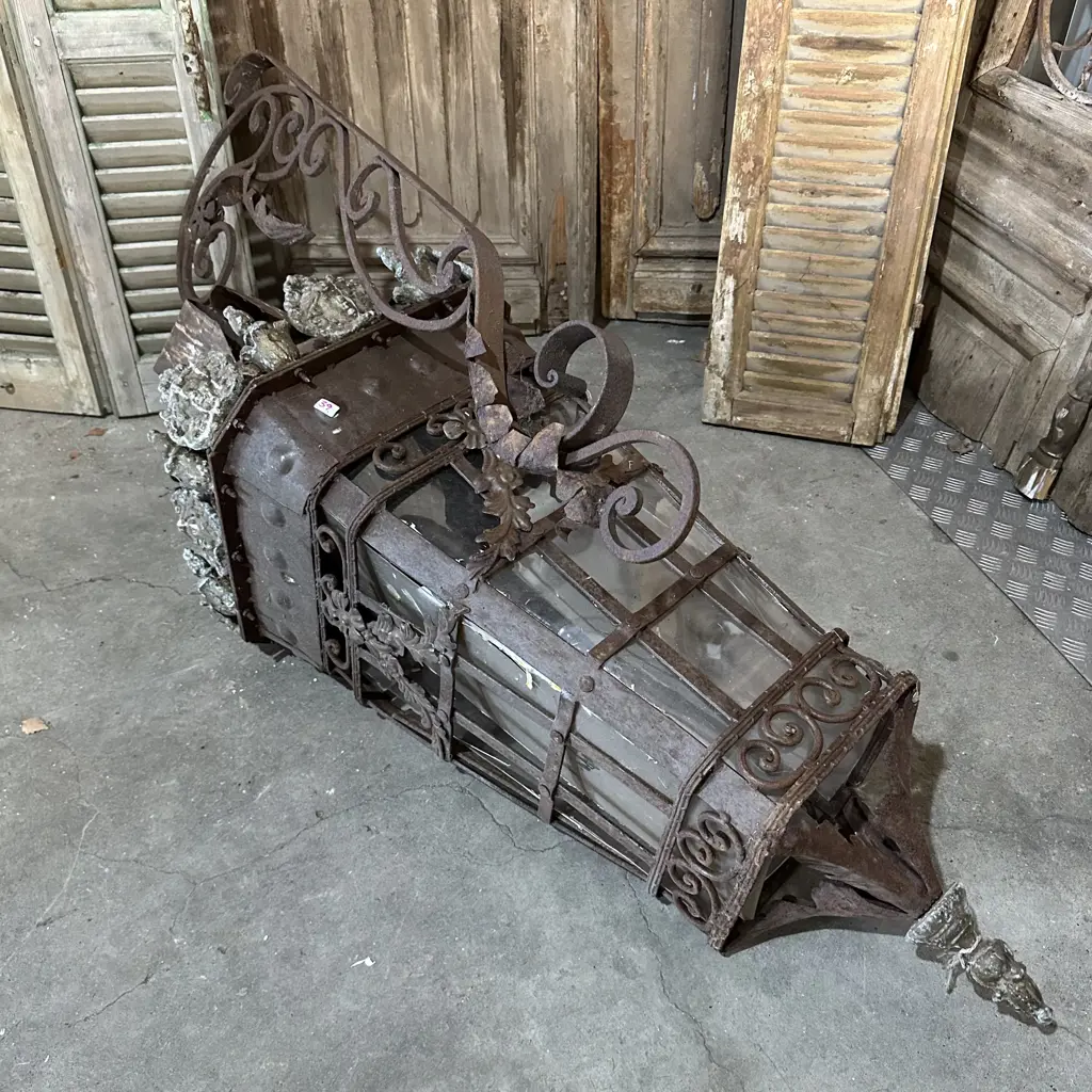 Very large rustic  lamp with bracket Image 1++