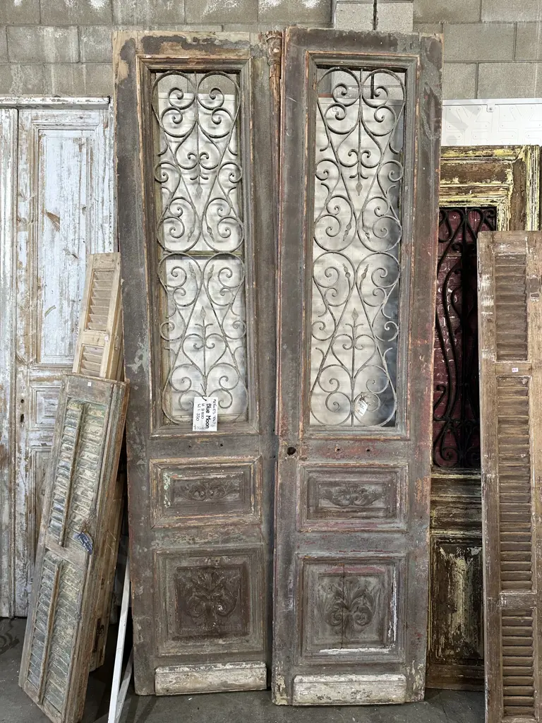 Very large Pr doors 2800mmx1350 (both doors approx) Image 1++