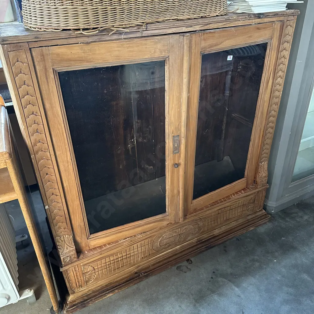 Restorers display case Image 1++