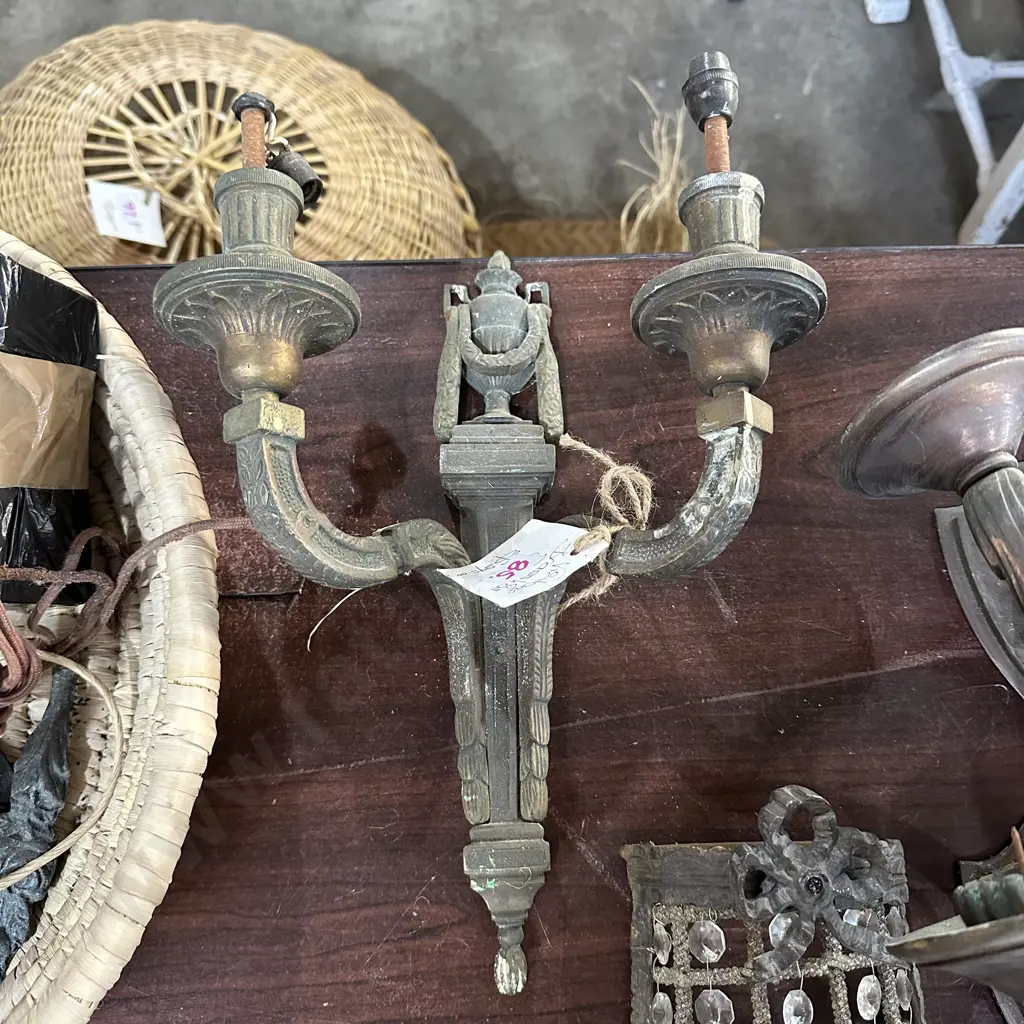 1 Brass wall sconce Image 1++