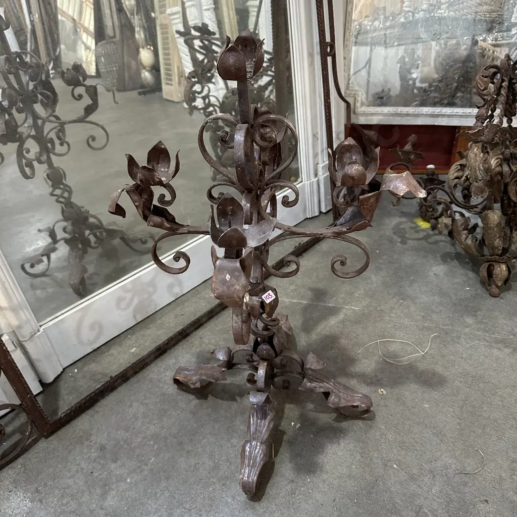 Metal candelabra Image 1++
