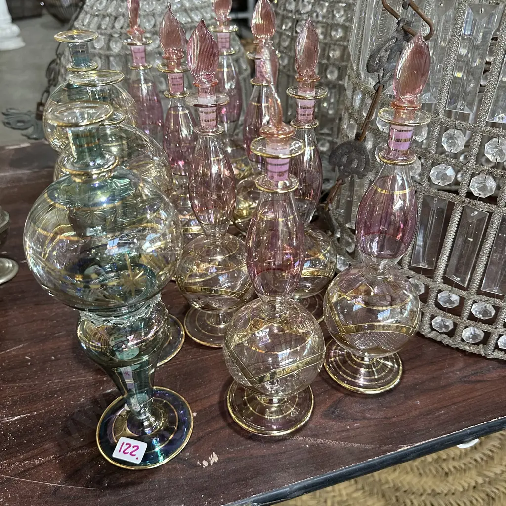 Vase and 2 perfume bottles Image 1++