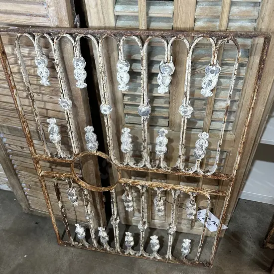 Metal gate panel
